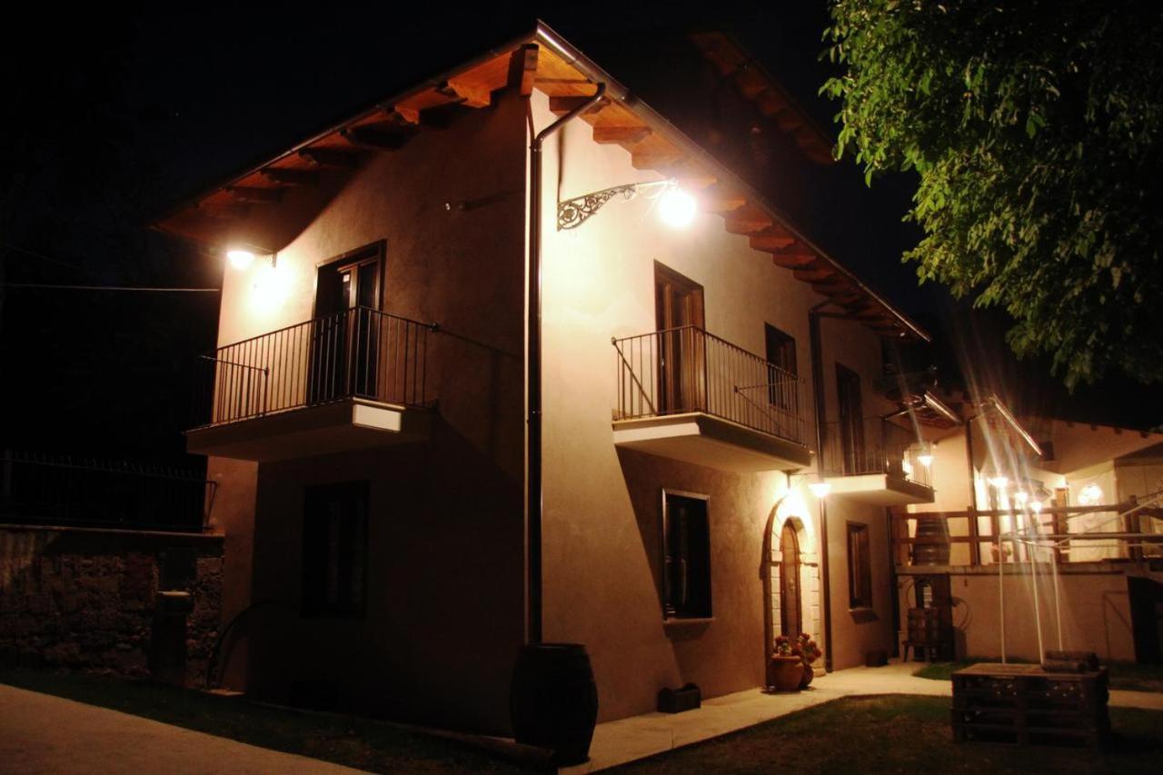 "Il Casaletto" Agriturismo Moderno, Vista Panoramica E Cibo Spettacolare- Scurcola Marsicana Exterior foto