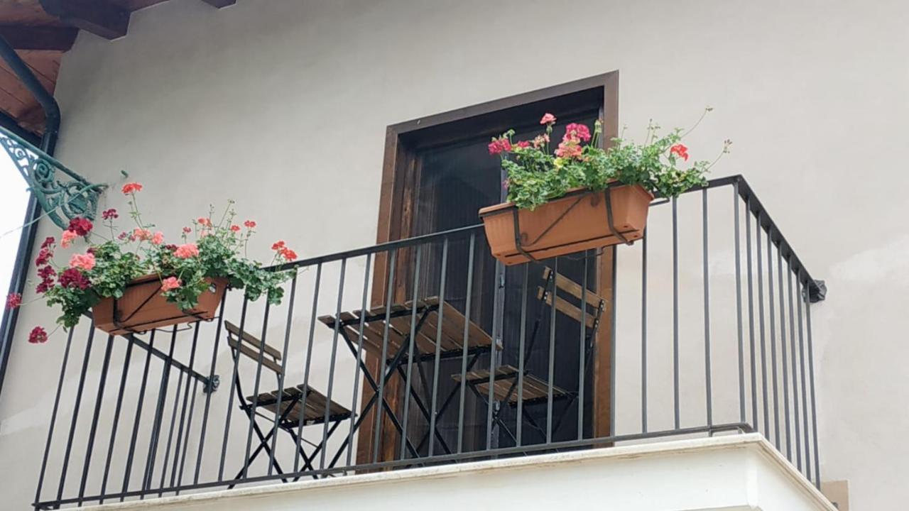 "Il Casaletto" Agriturismo Moderno, Vista Panoramica E Cibo Spettacolare- Scurcola Marsicana Exterior foto